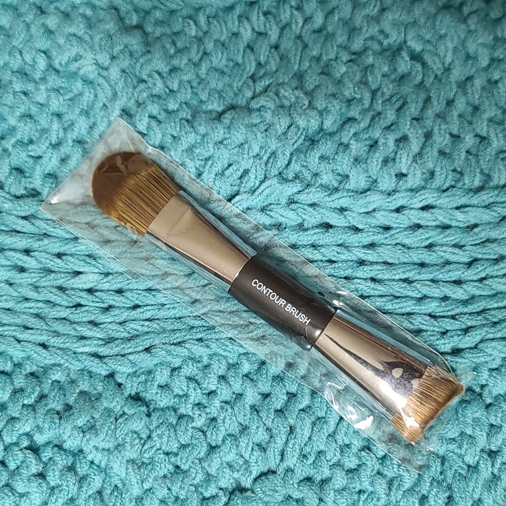 Younique Contour Brush